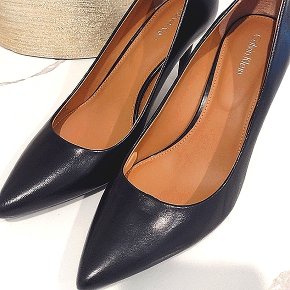 Calvin Klein Signature Stiletto Heels 👠 NWT - Picture 4 of 12
